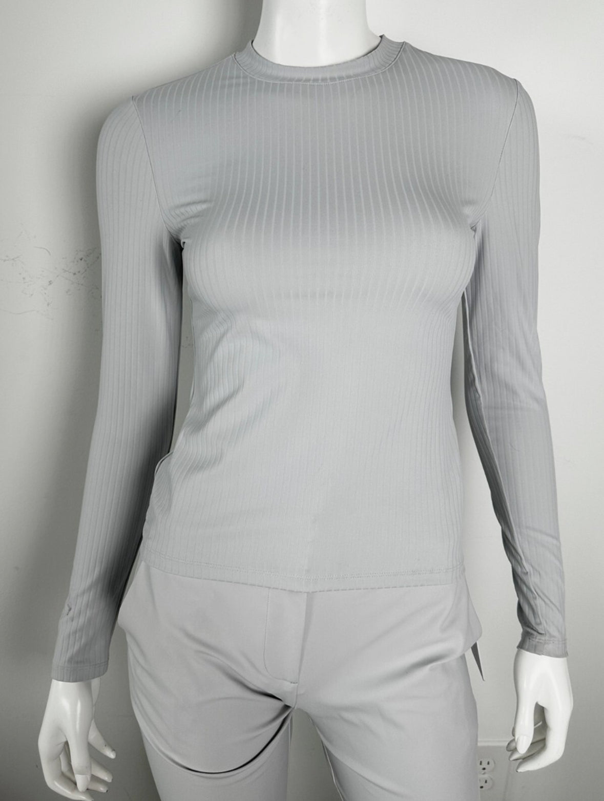Rhône Modern Rib Long Sleeve Tee Grey & Black. Top Ribbed Athleisure